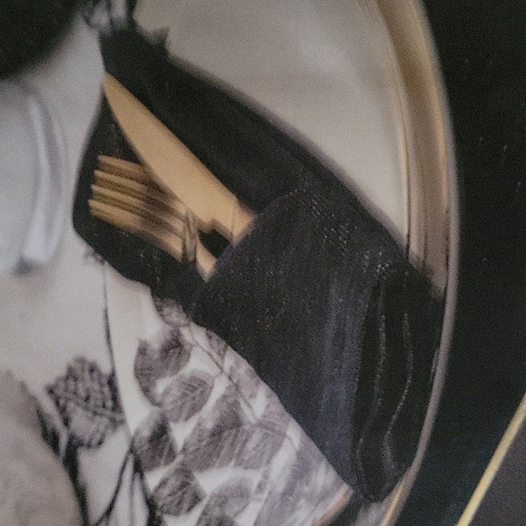 Placemat & Napkin Set - Picture 3 of 8